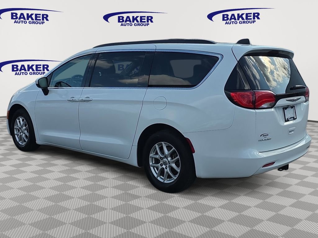 Used 2021 Chrysler Voyager Lxi image 2