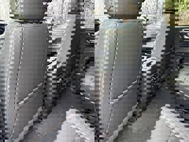 Used 2023 Chevrolet Tahoe Z71 w/ Off-Road Capability Package image 18