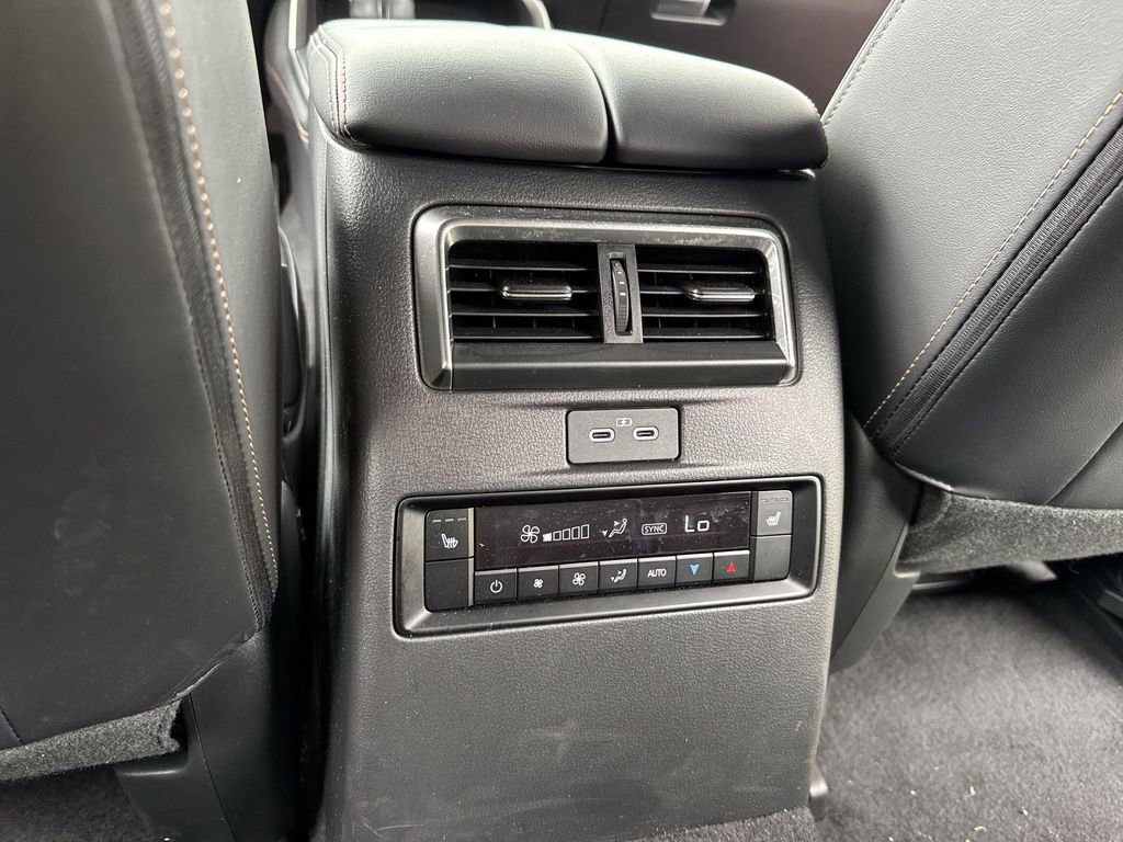 Certified 2025 MAZDA CX-70 3.3 Turbo w/ Premium Plus Pkg image 38