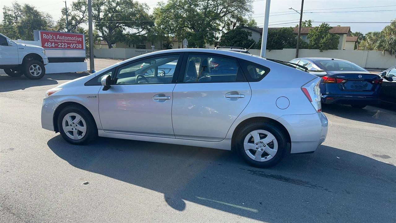 Used 2010 Toyota Prius Two FWD image 17