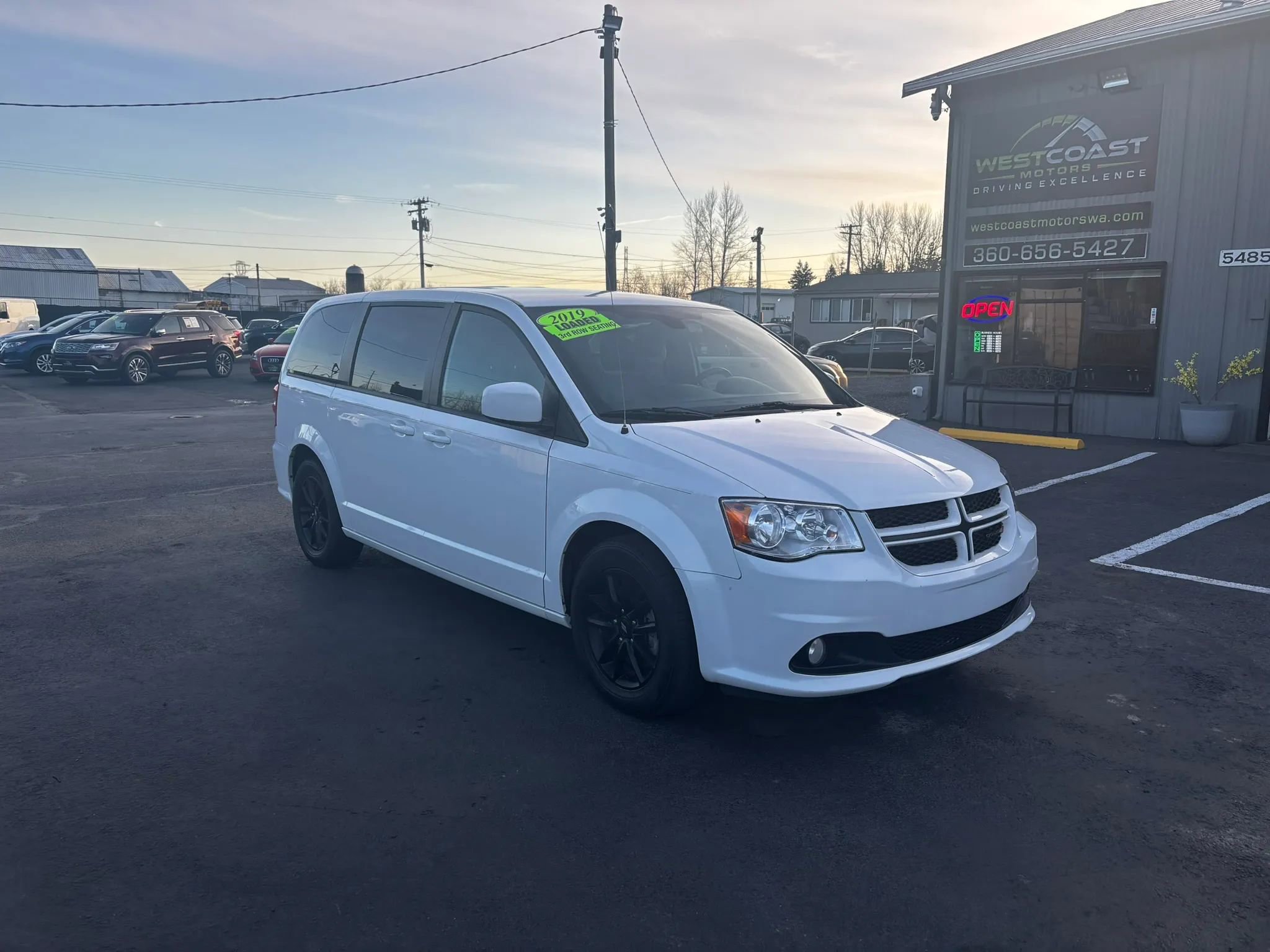 Used 2019 Dodge Grand Caravan GT FWD image 2