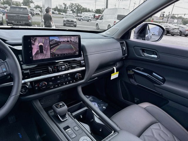 New 2026 Nissan Pathfinder Platinum AWD/4WD image 21