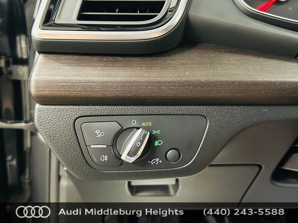 Certified 2023 Audi Q5 2.0T Premium w/ Convenience Package AWD/4WD image 16