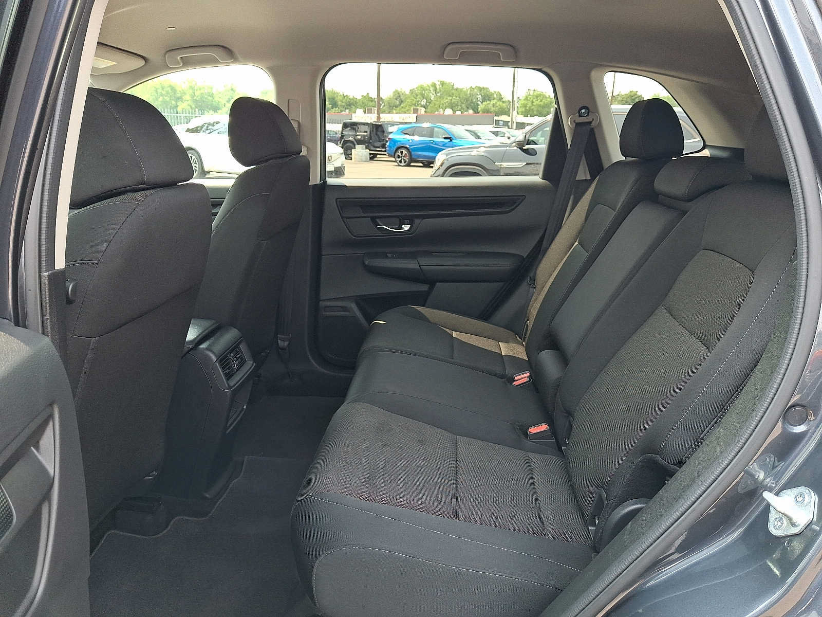 Used 2025 Honda CR-V LX image 11