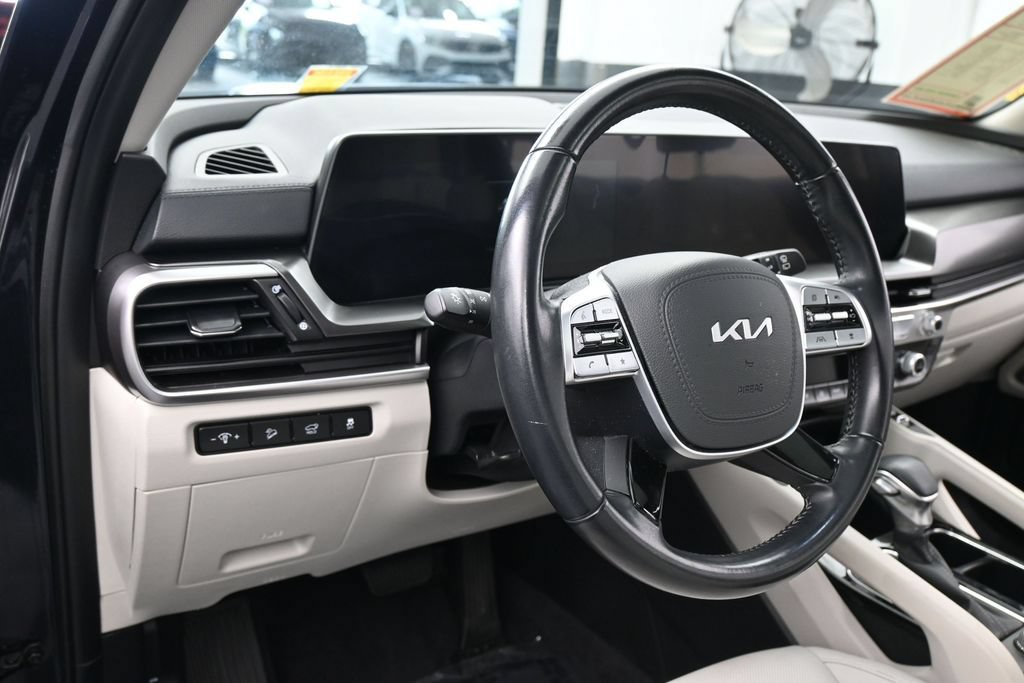 Used 2025 Kia Telluride S FWD image 15