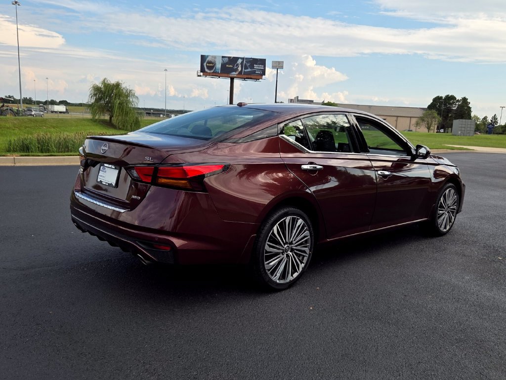 Used 2023 Nissan Altima 2.5 SL AWD/4WD image 14