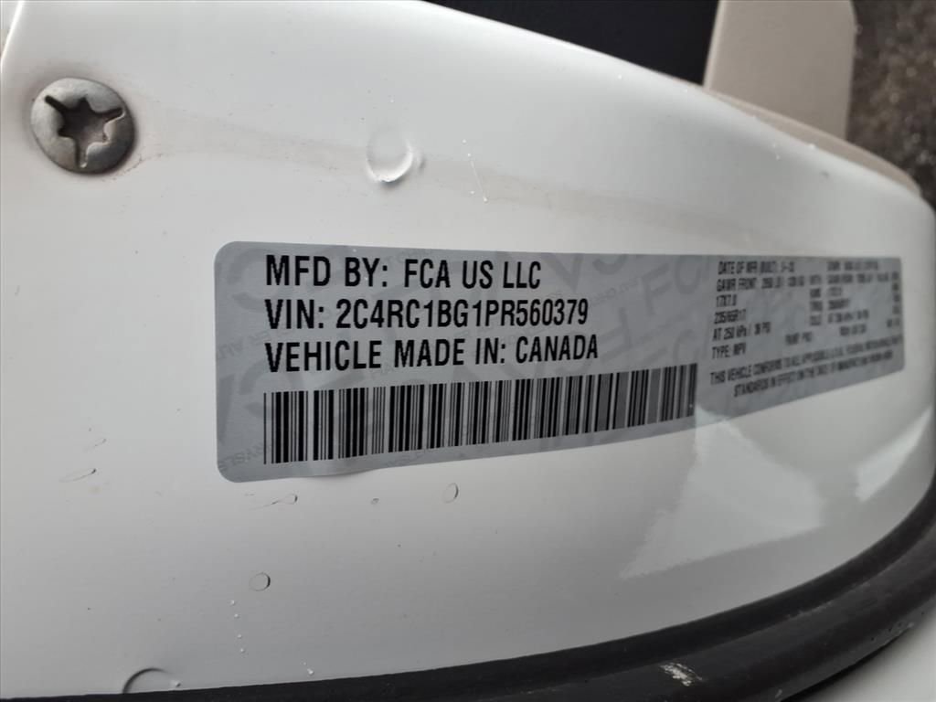 Used 2023 Chrysler Pacifica Touring-L image 28