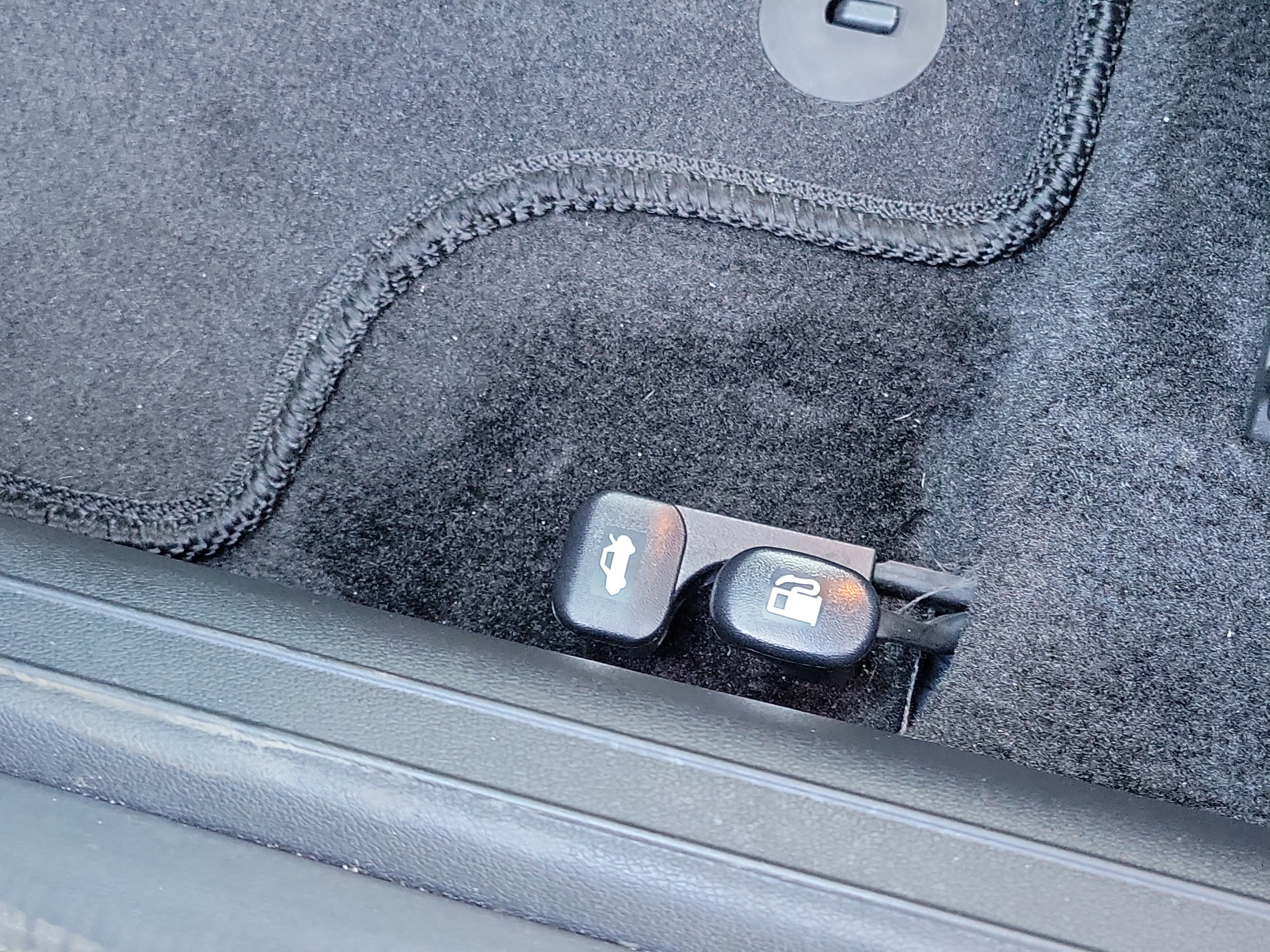 Certified 2025 Hyundai Elantra Sport w/ Cargo Package image 16