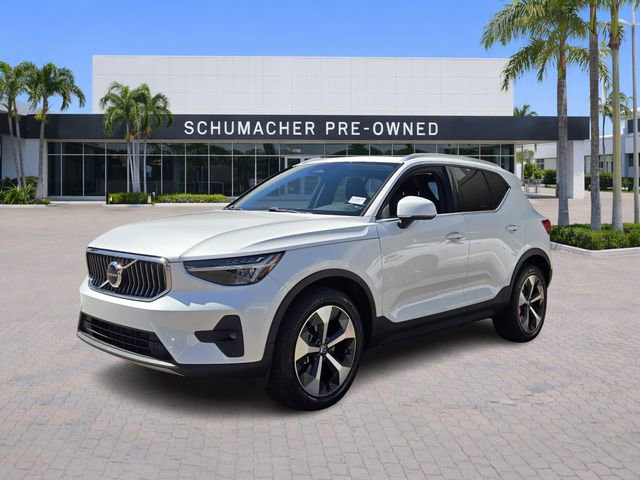 Certified 2023 Volvo XC40 B4 Plus w/ Protection Package Premier image 3