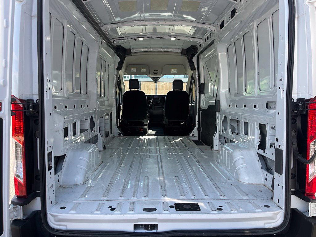 Used 2025 Ford Transit 250 148 Medium Roof RWD image 10