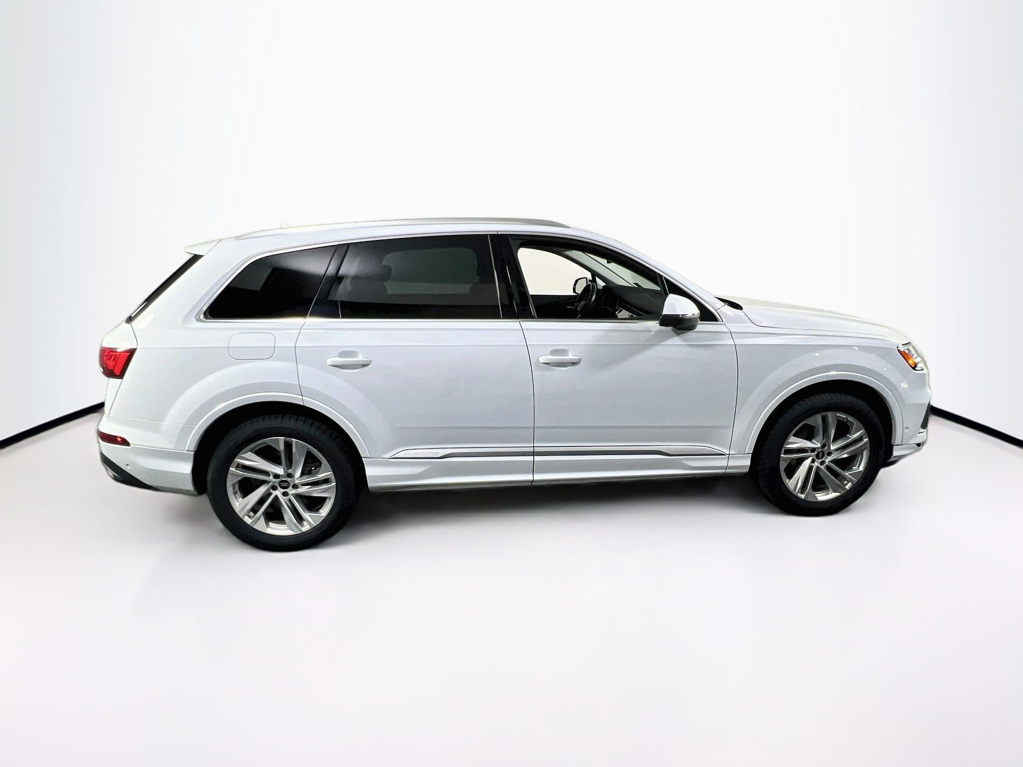 Used 2022 Audi Q7 3.0T Premium AWD/4WD image 4