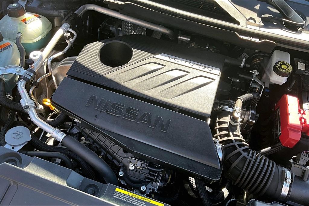 Used 2023 Nissan Rogue SV image 34