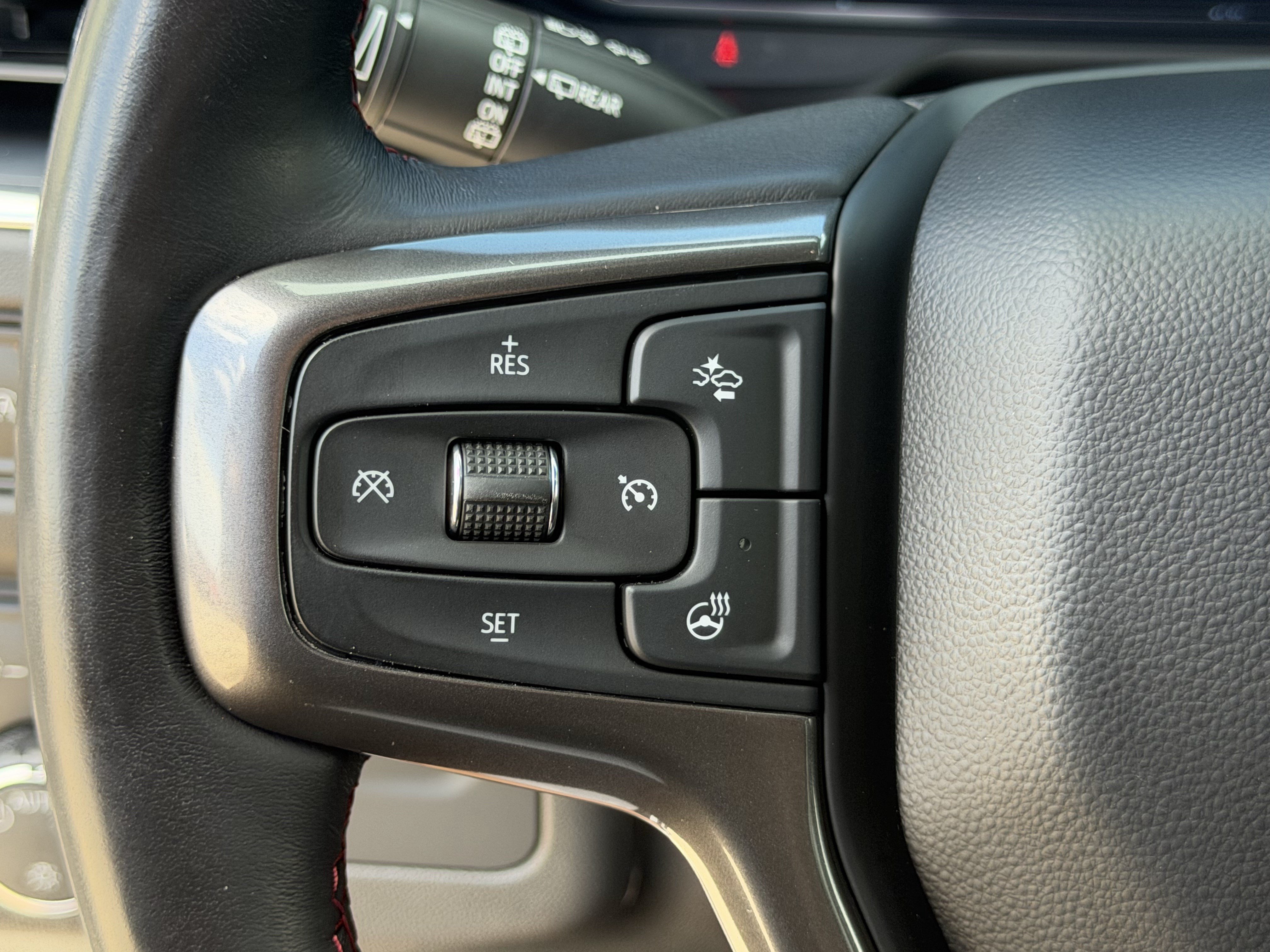 Used 2022 Chevrolet Tahoe RST w/ Luxury Package RWD image 15