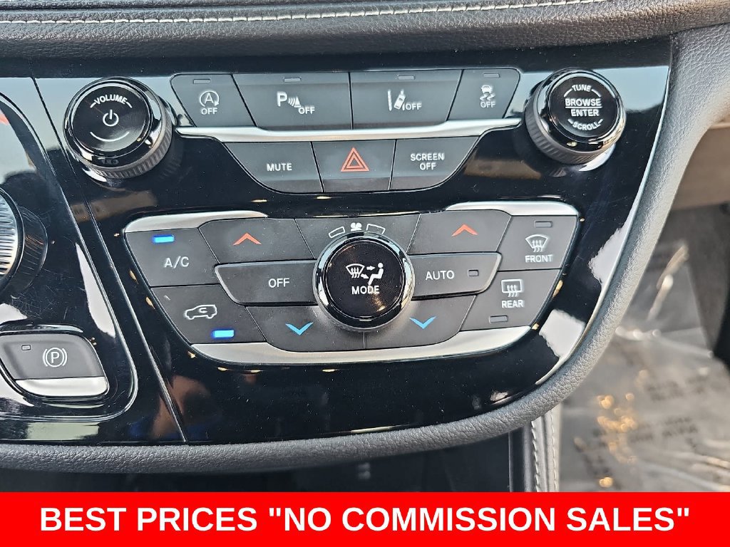 Used 2026 Chrysler Pacifica Limited w/ S Appearance Package FWD image 22