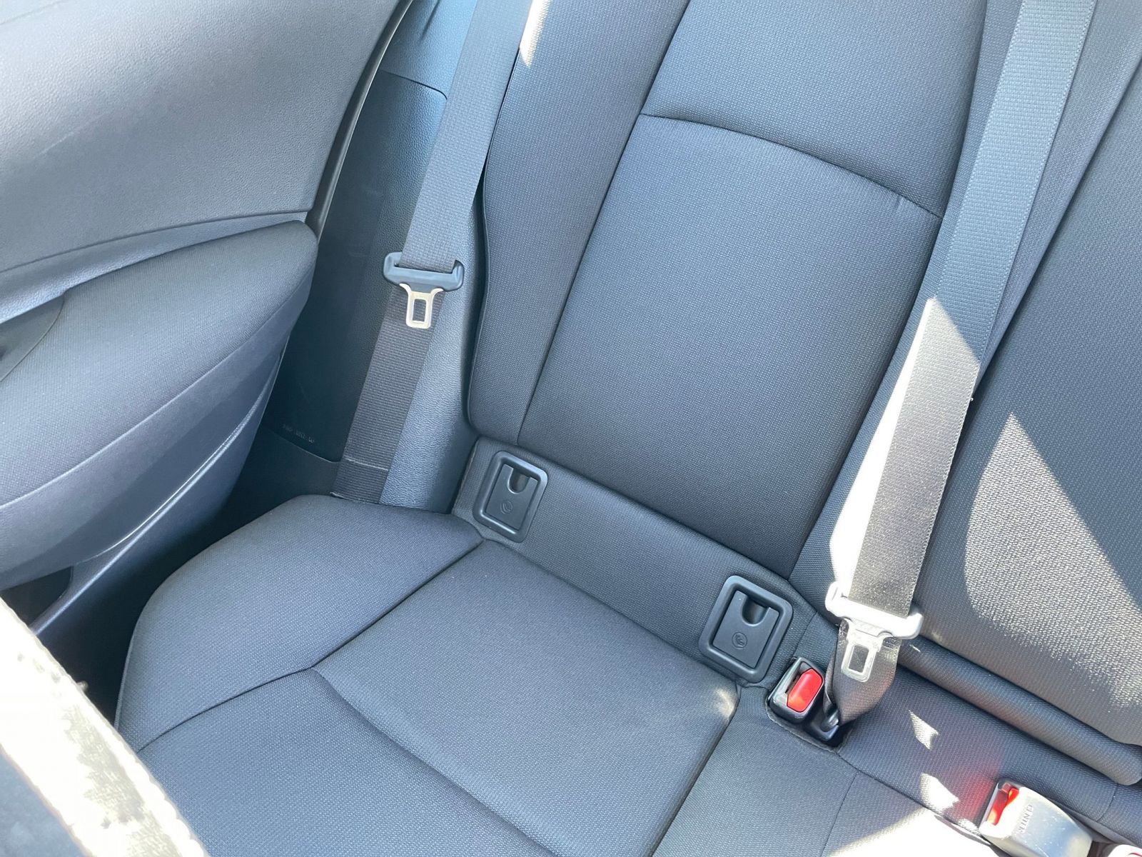 Used 2025 Toyota Corolla LE image 37