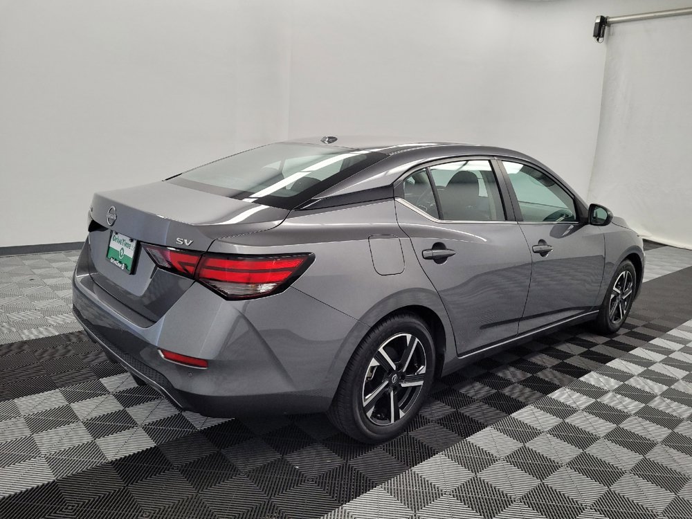 Used 2024 Nissan Sentra SV FWD image 9