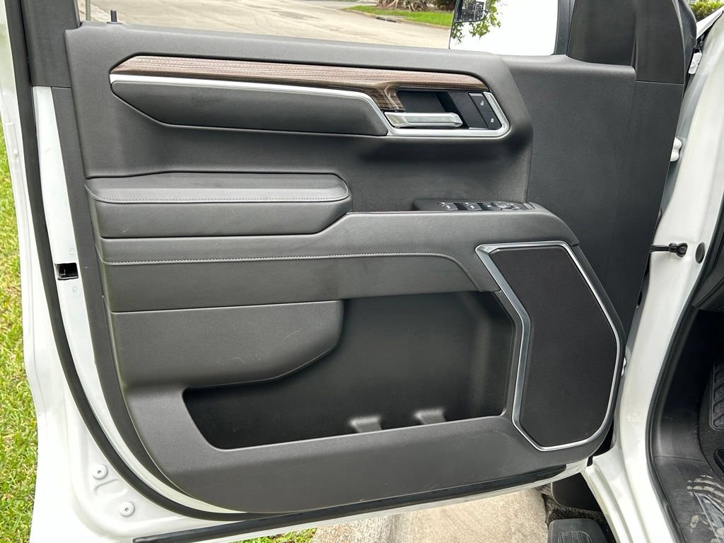 Used 2025 Chevrolet Silverado 1500 RST RWD image 32