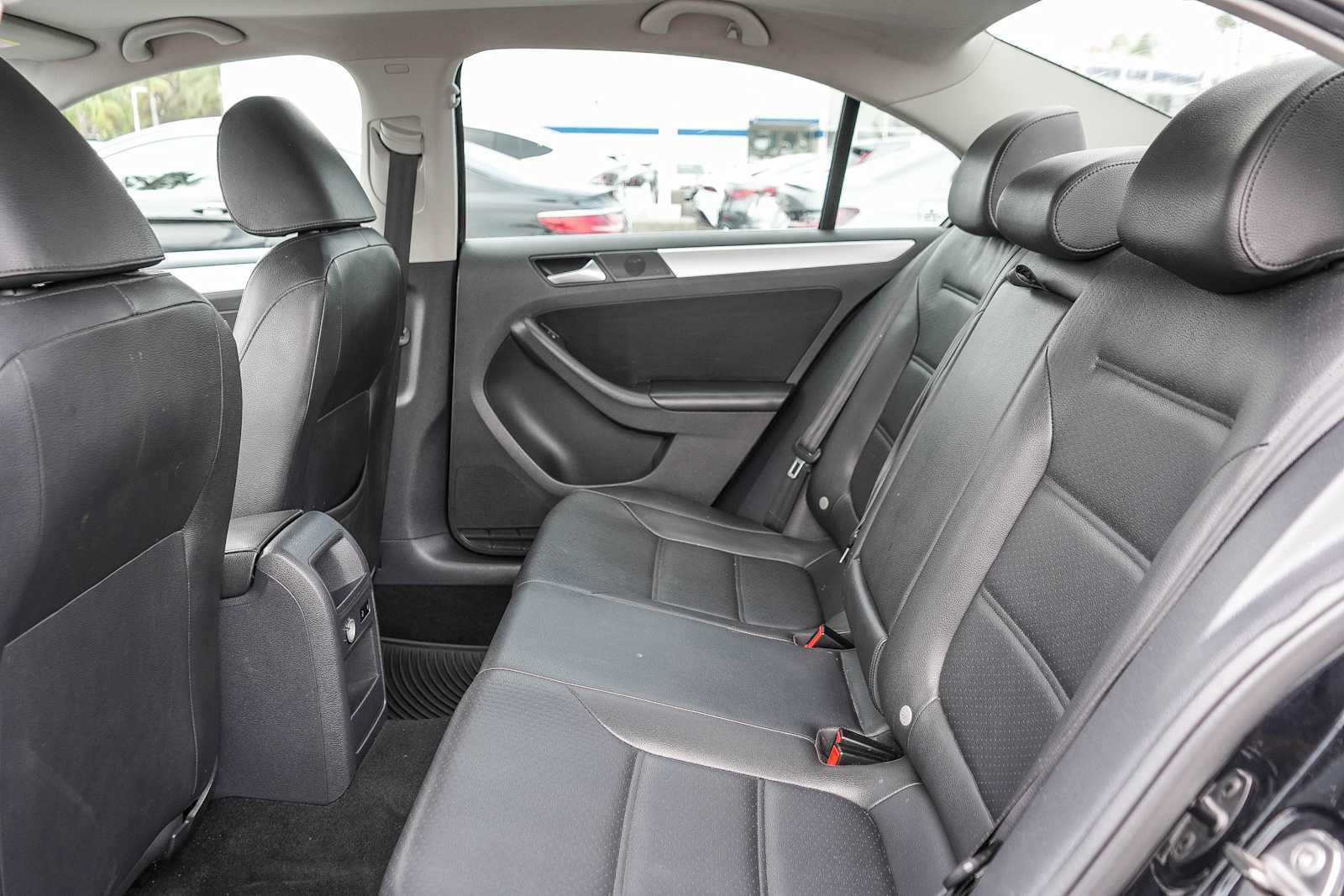Used 2014 Volkswagen Jetta SE FWD image 21