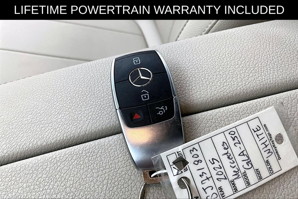 Used 2025 Mercedes-Benz GLA 250 4MATIC image 13