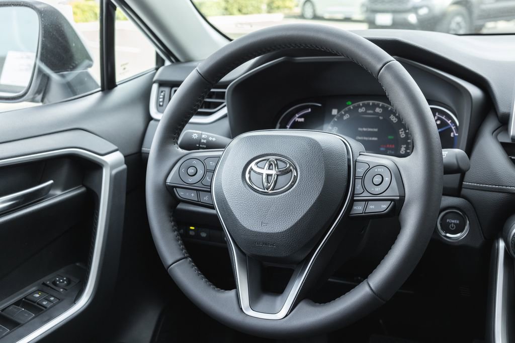 New 2025 Toyota RAV4 XLE image 11