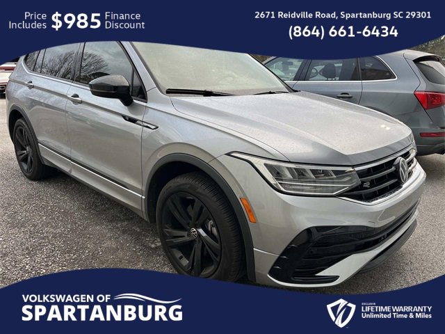 Used 2024 Volkswagen Tiguan SE R-Line image 1