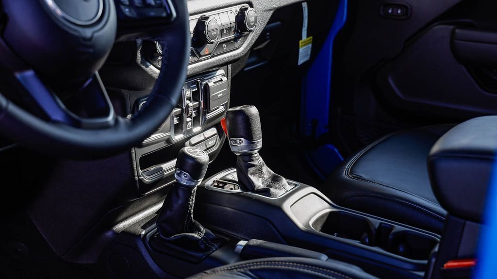 New 2025 Jeep Wrangler Sport S image 21