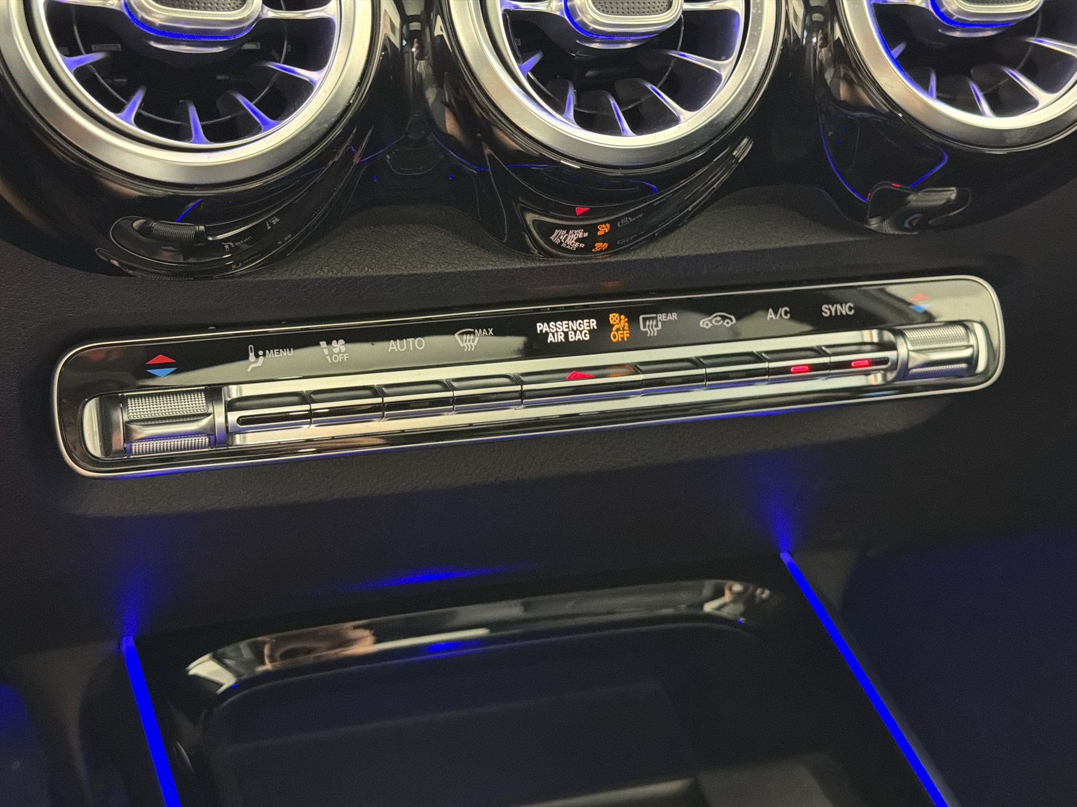 Certified 2021 Mercedes-Benz GLB 250 4MATIC image 18