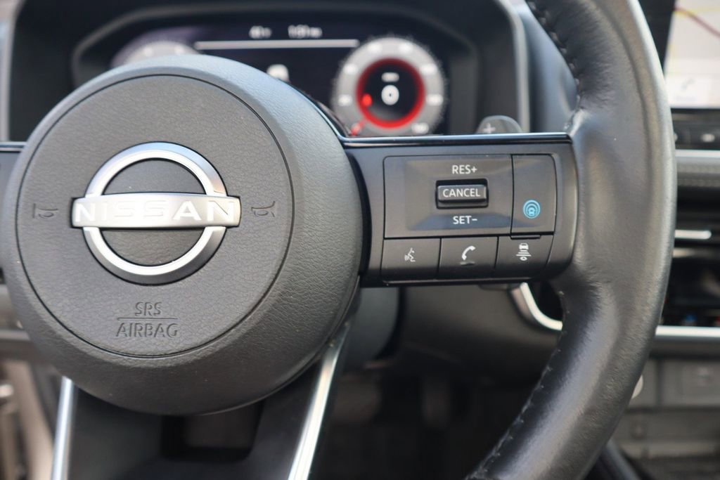 Certified 2022 Nissan Rogue Platinum w/ Head-Up Display Package image 24