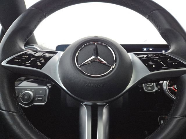 Used 2025 Mercedes-Benz CLA 250 4MATIC image 33