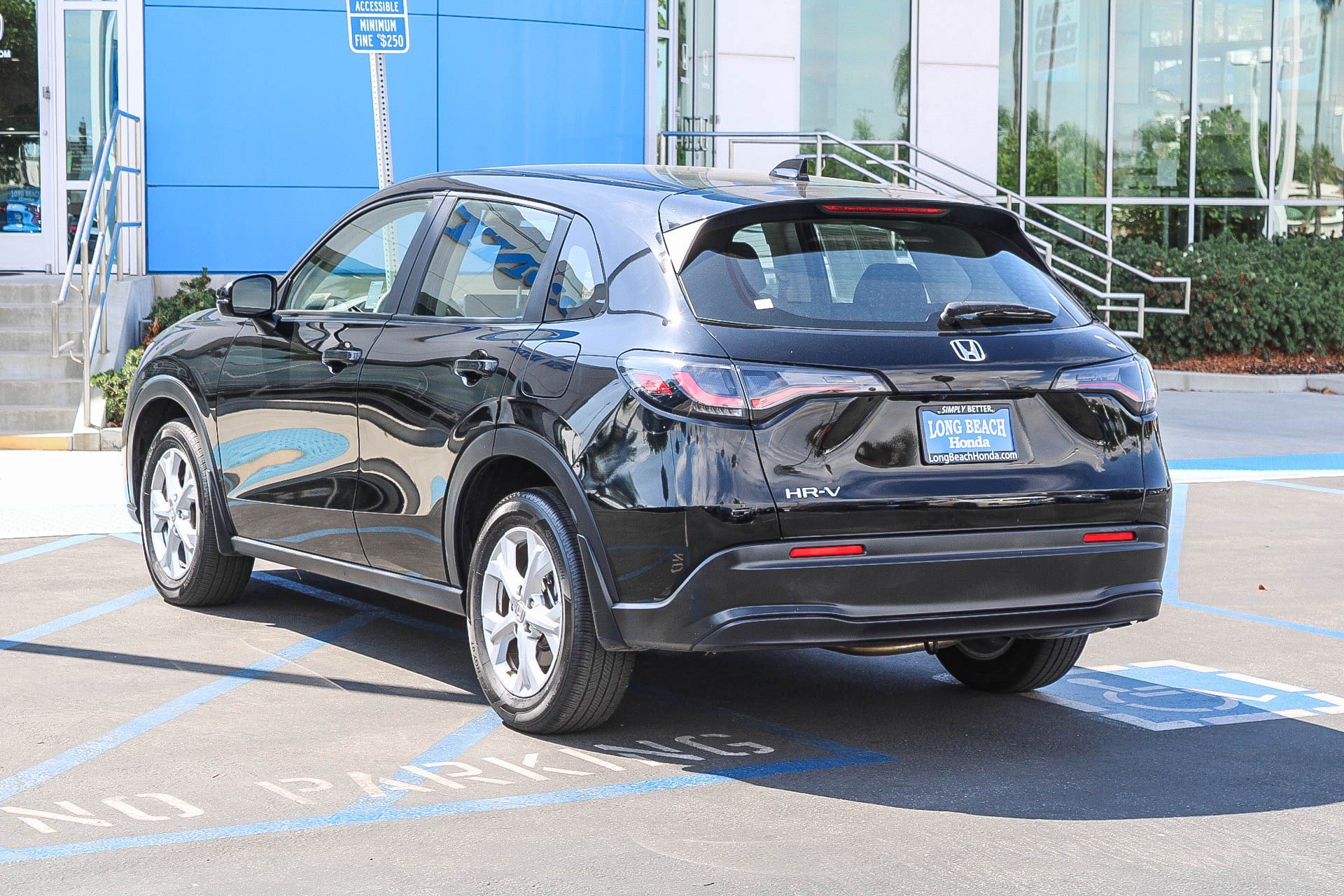 Certified 2024 Honda HR-V LX image 9