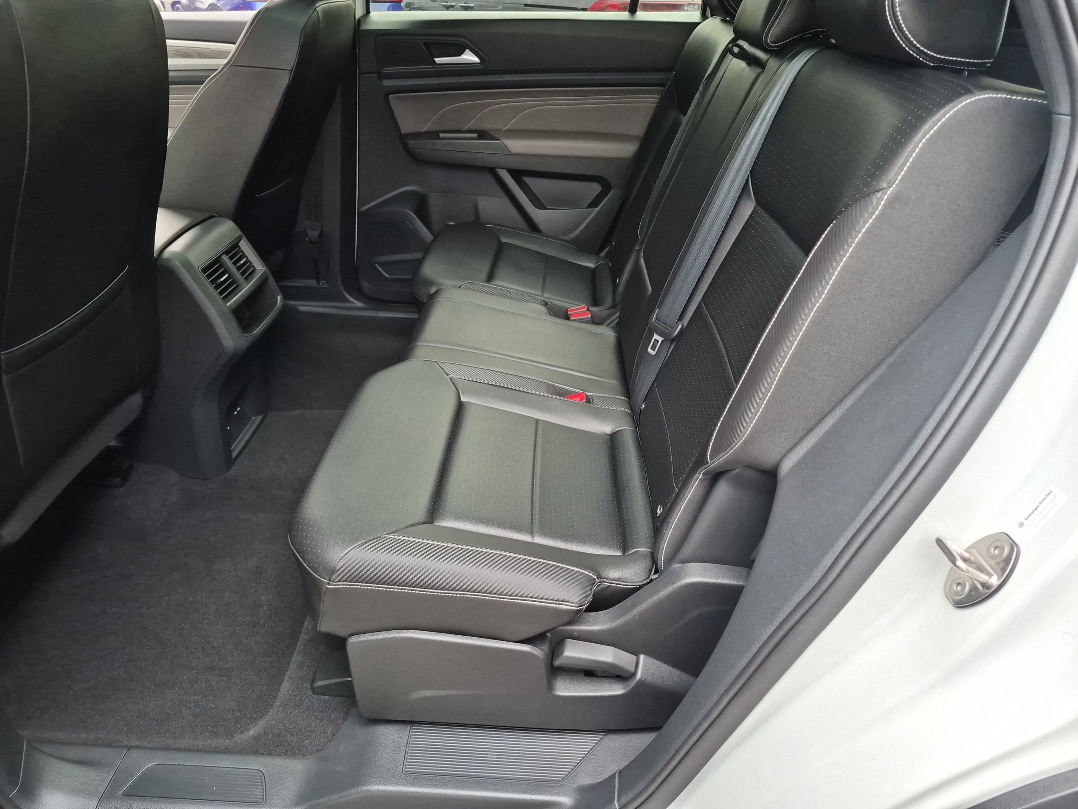 Used 2023 Volkswagen Atlas Cross Sport SE w/ Panoramic Sunroof Package AWD/4WD image 16