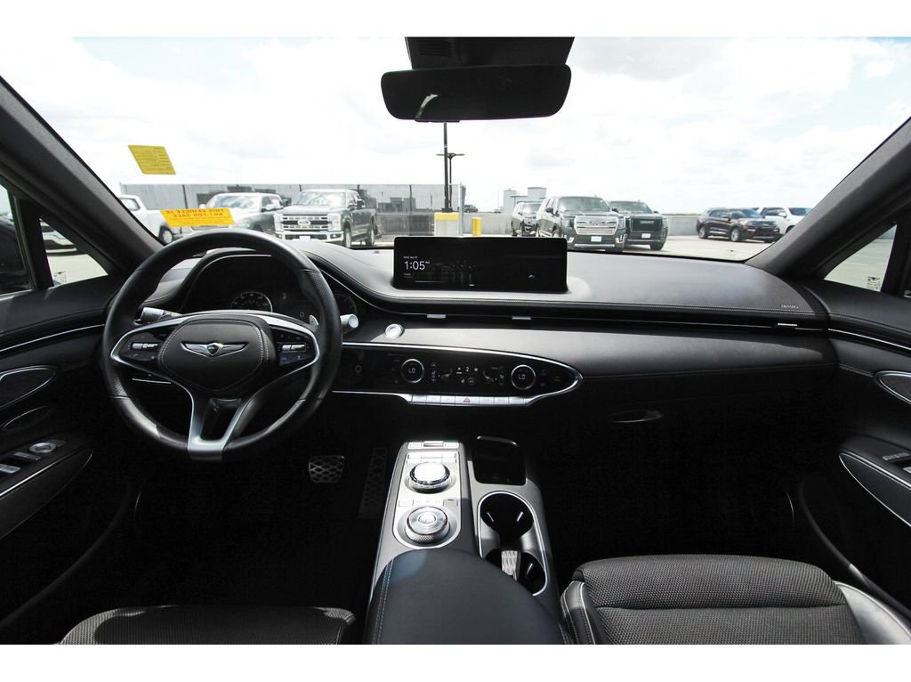 Used 2022 Genesis GV70 2.5T w/ Sport Prestige Package image 9
