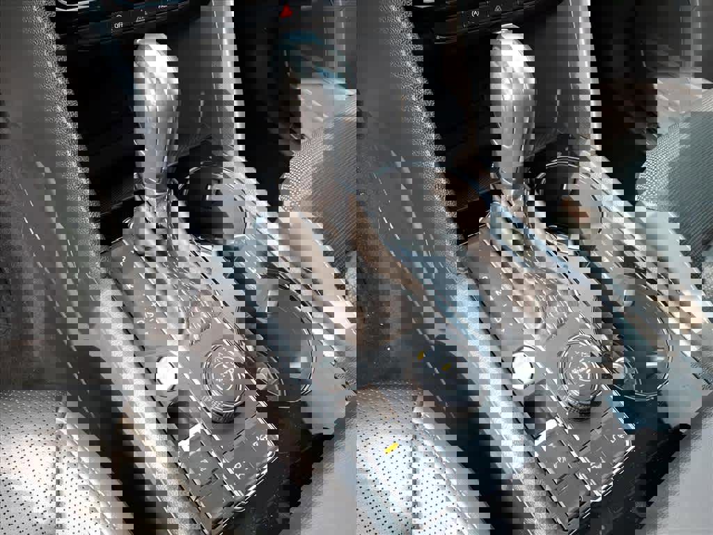 Used 2022 Volkswagen Atlas SEL Premium AWD/4WD image 23