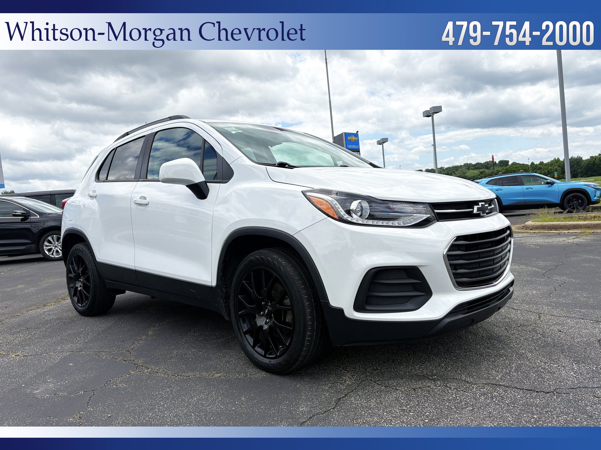 Used 2021 Chevrolet Trax LT w/ Premium Seat Package AWD/4WD image 3