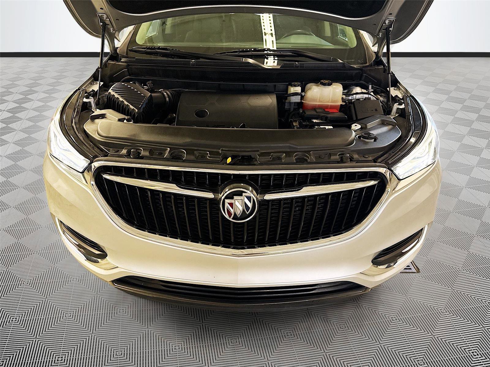 Used 2020 Buick Enclave Essence image 31