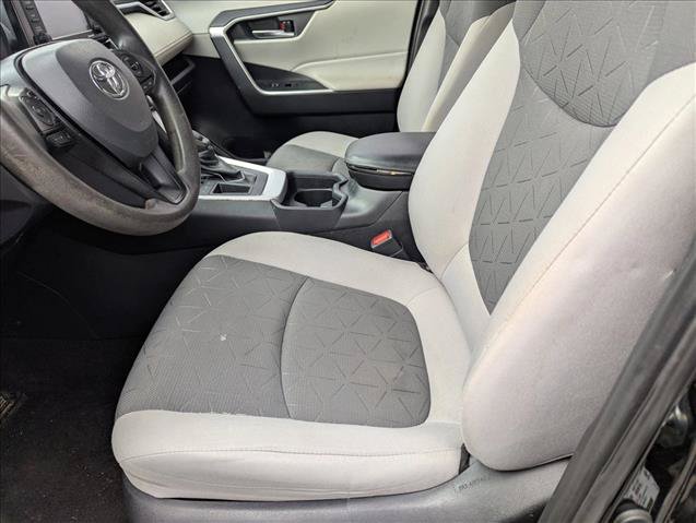 Used 2021 Toyota RAV4 XLE FWD image 22