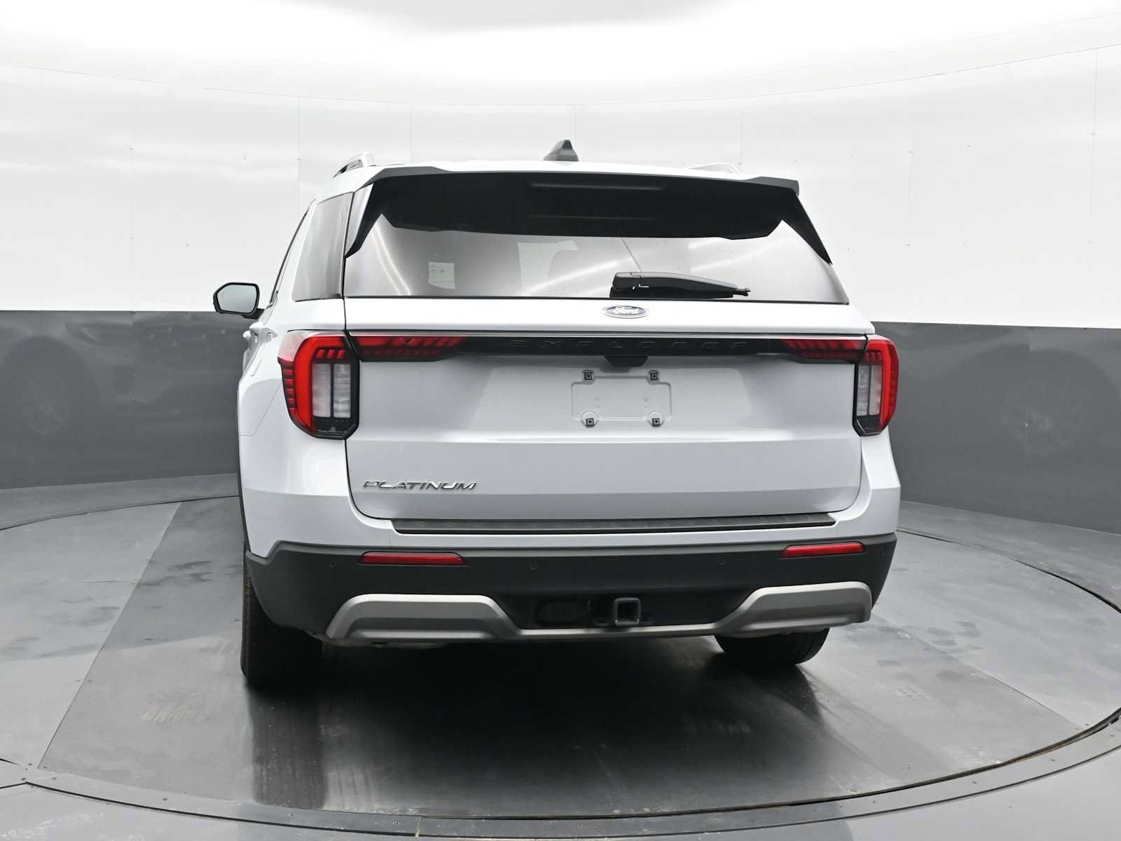 Used 2025 Ford Explorer Platinum image 7