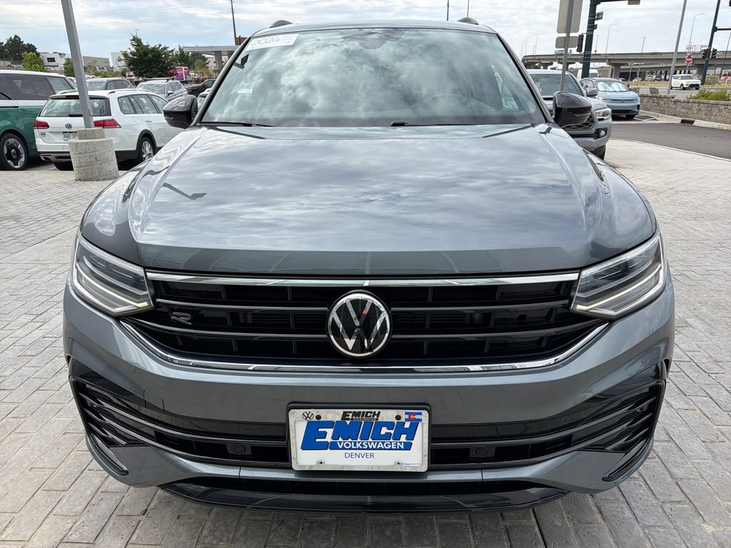 Certified 2024 Volkswagen Tiguan SE R-Line AWD/4WD image 10
