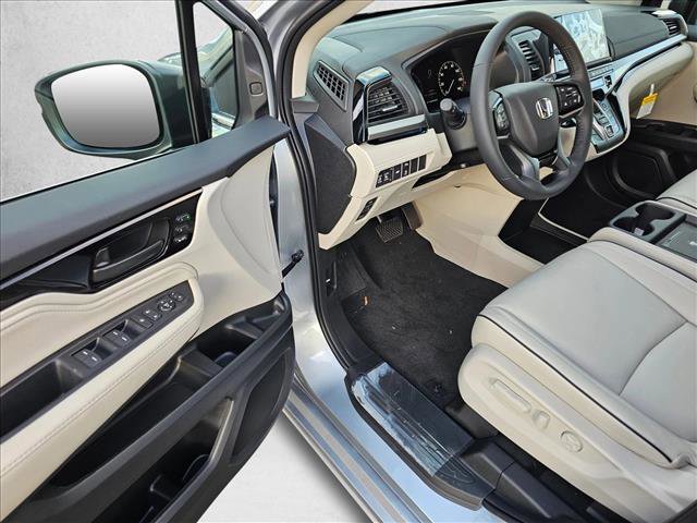 New 2026 Honda Odyssey Touring image 13