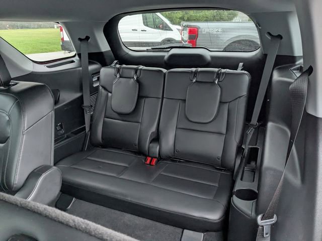 Used 2022 Ford Explorer XLT w/ Equipment Group 202A image 26