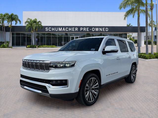 Used 2022 Jeep Grand Wagoneer Series III AWD/4WD image 3