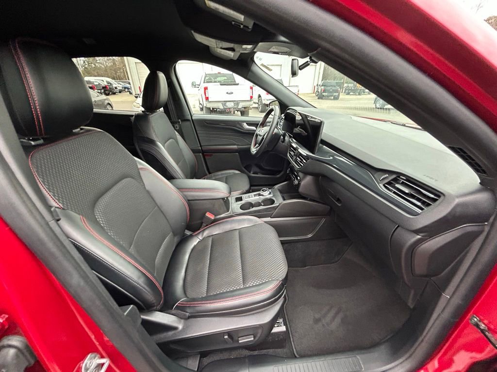 Used 2025 Ford Escape ST-Line Elite image 25