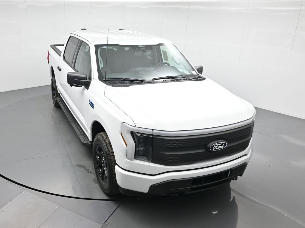 New 2025 Ford F150 Lightning XLT image 38
