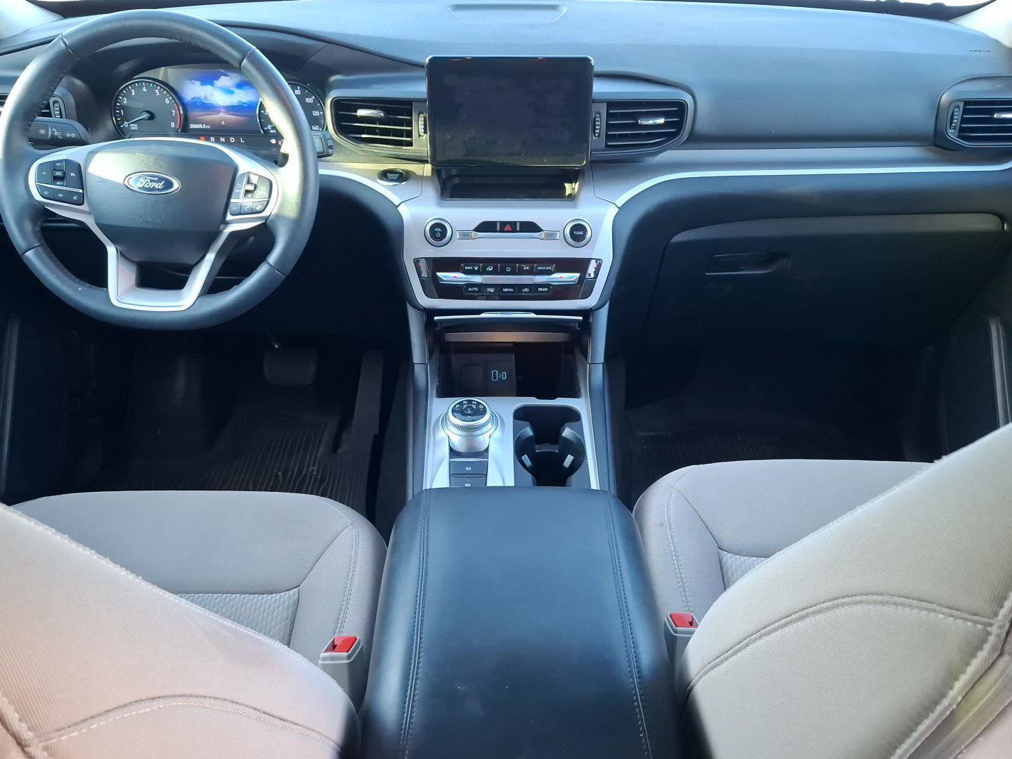 Used 2023 Ford Explorer XLT RWD image 34