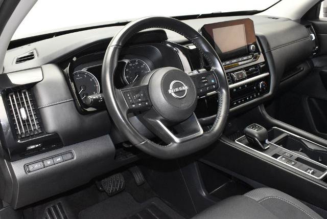 Certified 2025 Nissan Pathfinder SV FWD image 14