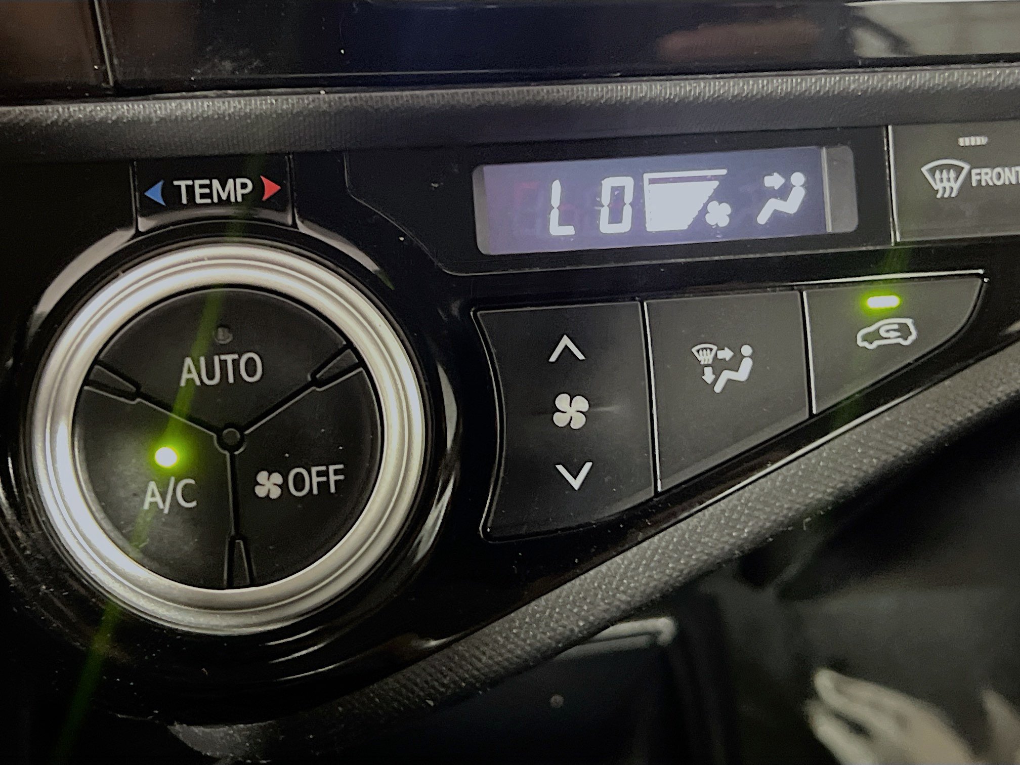 Used 2015 Toyota Prius C One FWD image 25