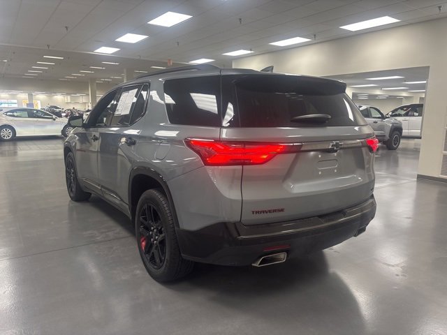 Used 2023 Chevrolet Traverse Premier w/ Redline Edition image 5