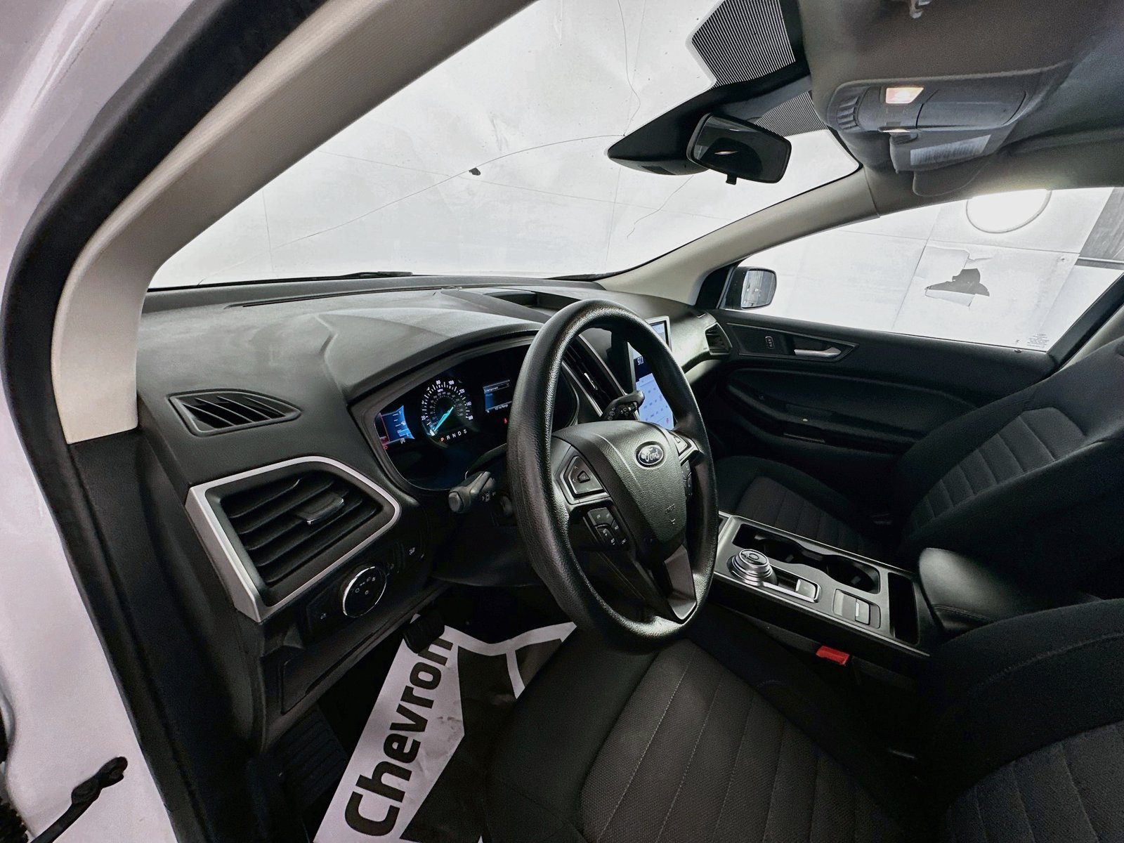 Used 2022 Ford Edge SE AWD/4WD image 9