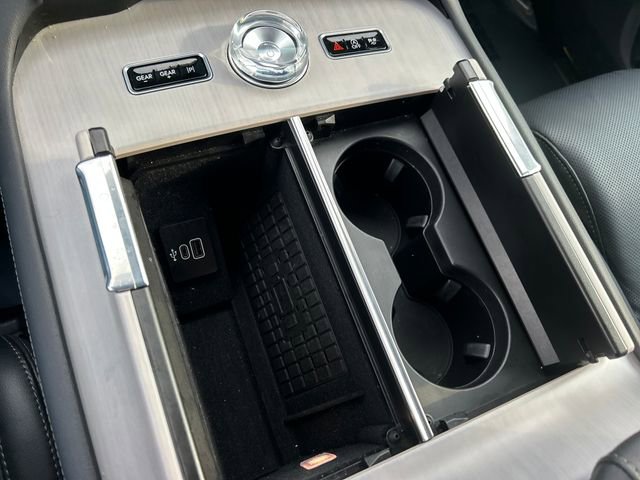 Used 2025 Lincoln Navigator Reserve AWD/4WD image 22