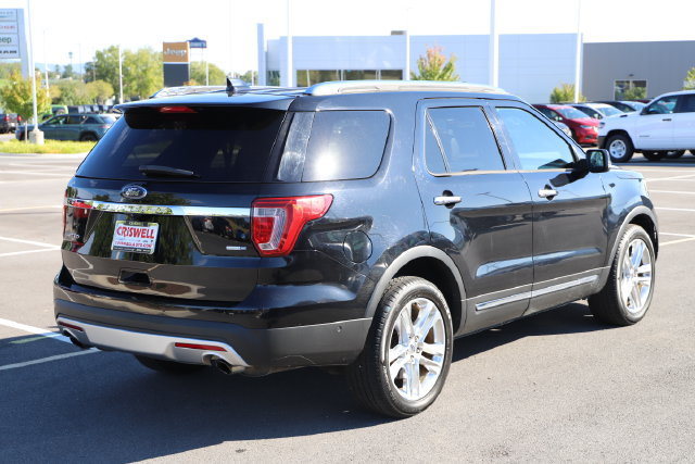 Used 2017 Ford Explorer Limited w/ Equipment Group 301A AWD/4WD image 5